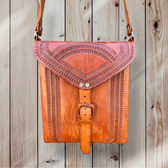 Chaipas Mexico Other - Chaipas Fair Trade Tooled OOAK Leather Satchel Shoulder Crossbody Purse Mexico